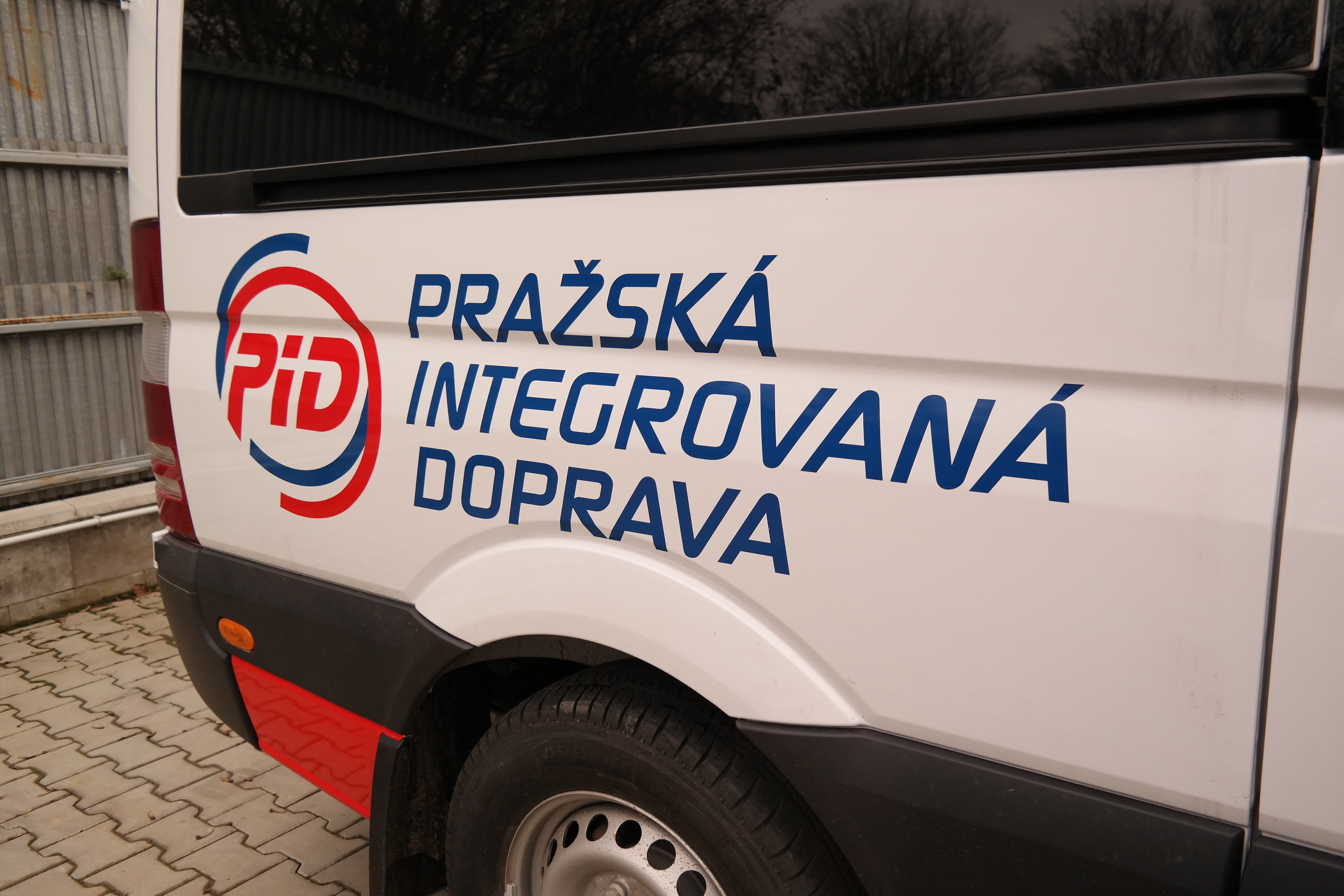 Fosan – polep dodávek pro Pražskou integrovanou dopravu