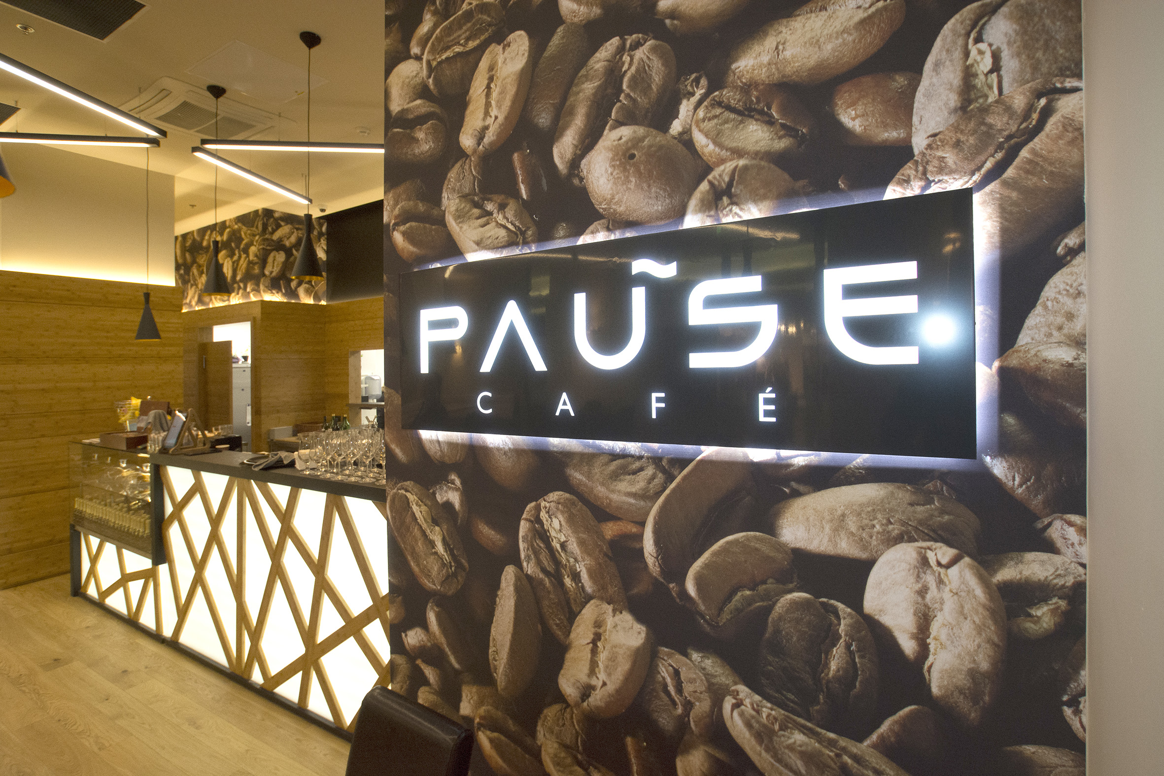 Pausé Café – Interier Design